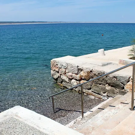 Penzion Triple Starigrad 6594c 3*