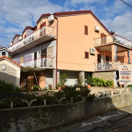 Penzion Triple Starigrad 6594c Starigrad Paklenica