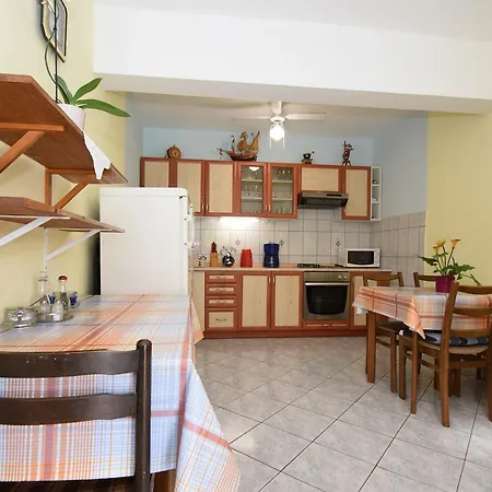 Triple Starigrad 6594c Maison d'hôtes 3*
