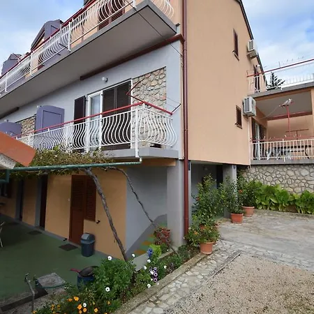 Triple Starigrad 6594c Starigrad Paklenica