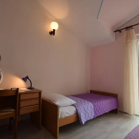 Triple Starigrad 6594c Maison d'hôtes 3*