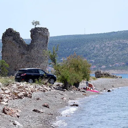Triple Starigrad 6594c Guest house 3*